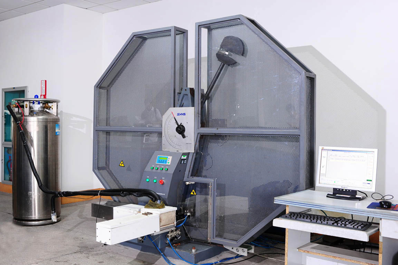 प्रभाव-परीक्षण-मशीन